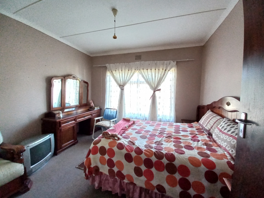 4 Bedroom Property for Sale in Margate KwaZulu-Natal