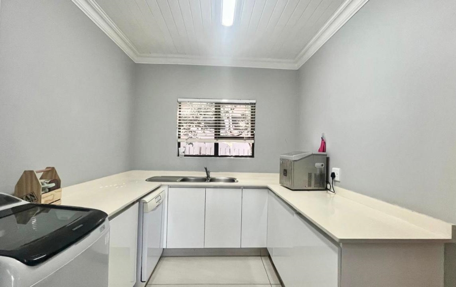 3 Bedroom Property for Sale in Sheffield Beach KwaZulu-Natal