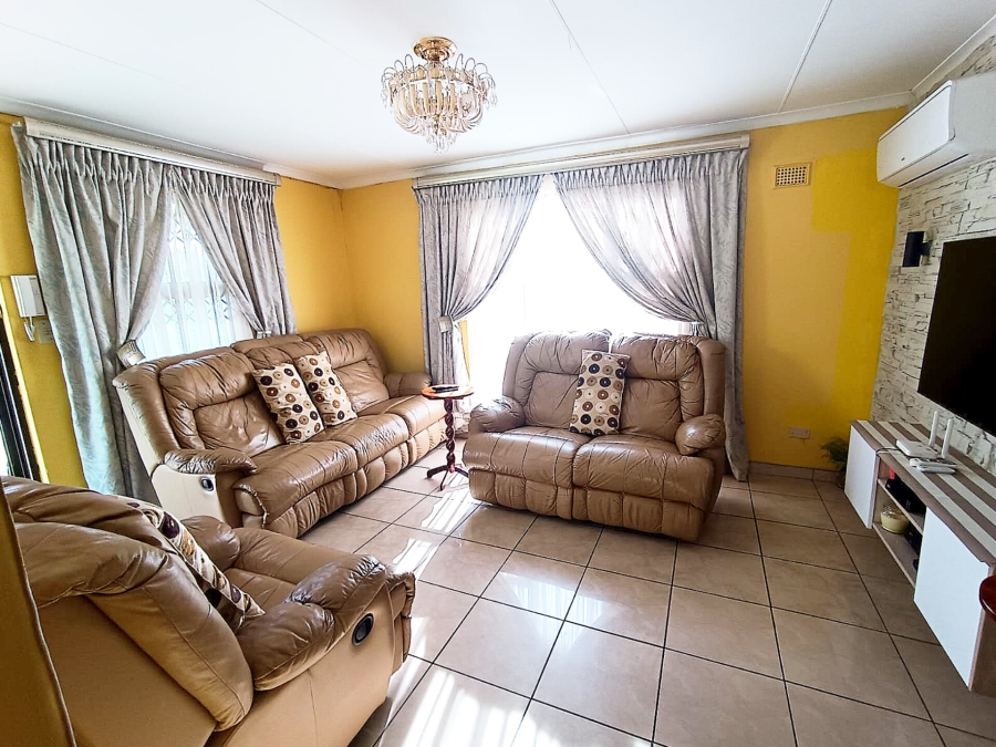 3 Bedroom Property for Sale in Newlands East KwaZulu-Natal