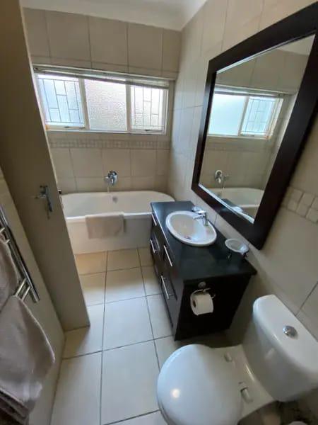 To Let 3 Bedroom Property for Rent in Umhlanga KwaZulu-Natal