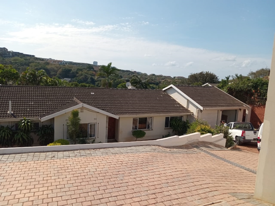 To Let 4 Bedroom Property for Rent in La Lucia KwaZulu-Natal