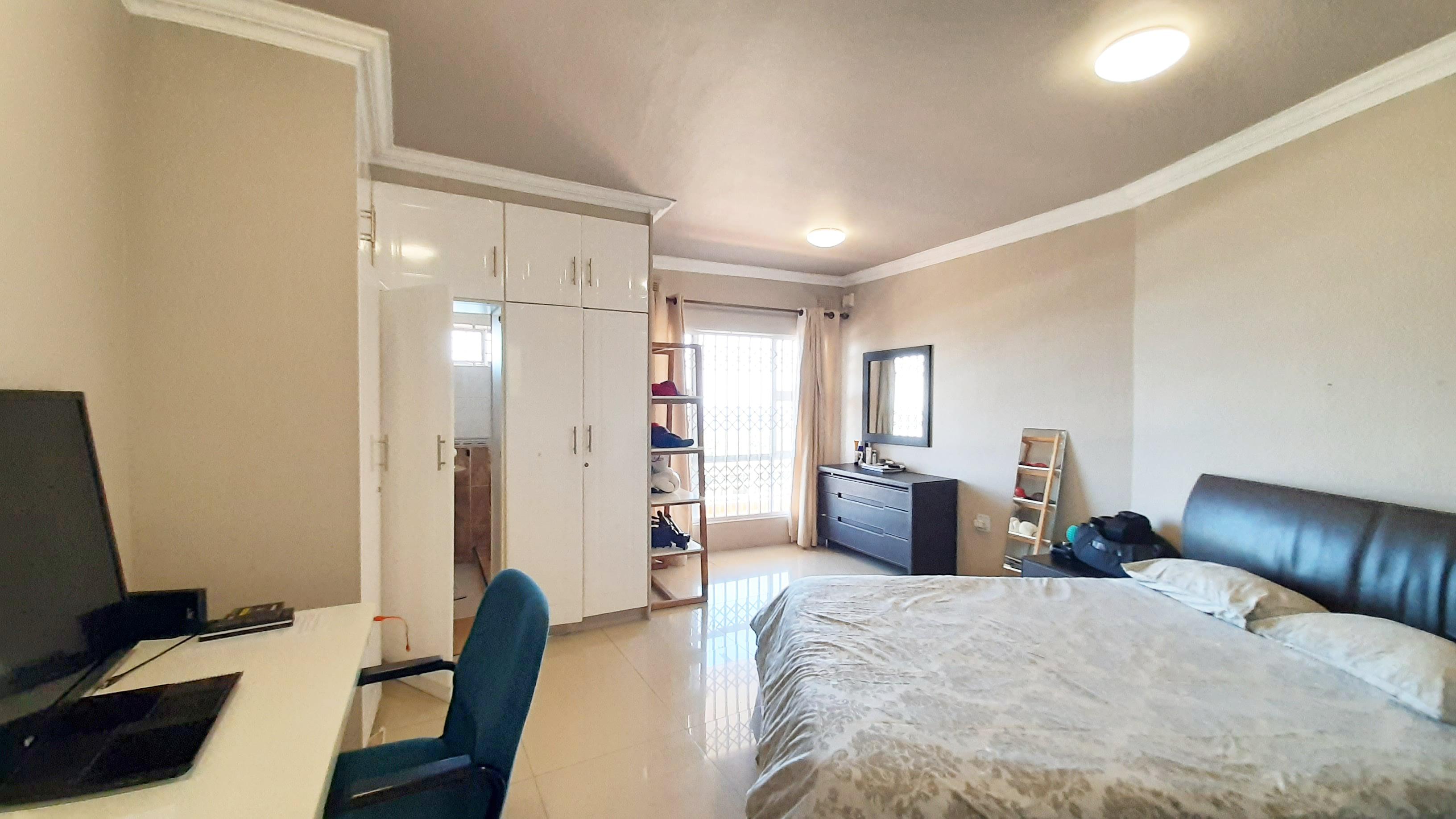 11 Bedroom Property for Sale in La Mercy KwaZulu-Natal