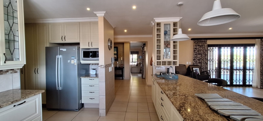 To Let 5 Bedroom Property for Rent in Sheffield Bay KwaZulu-Natal