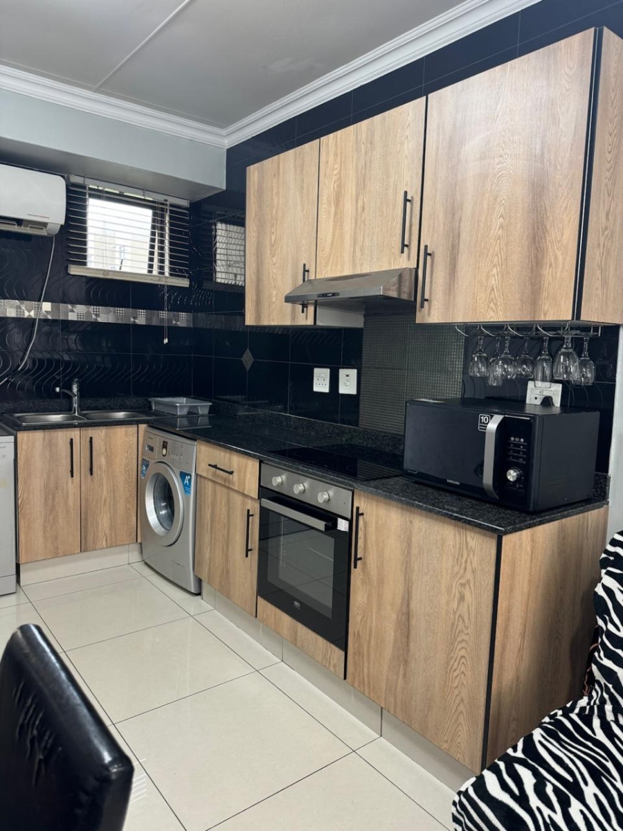 To Let 2 Bedroom Property for Rent in Umhlanga KwaZulu-Natal