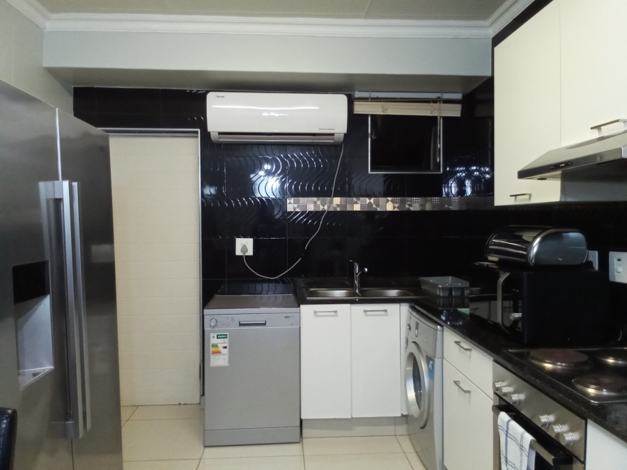 To Let 2 Bedroom Property for Rent in Umhlanga KwaZulu-Natal