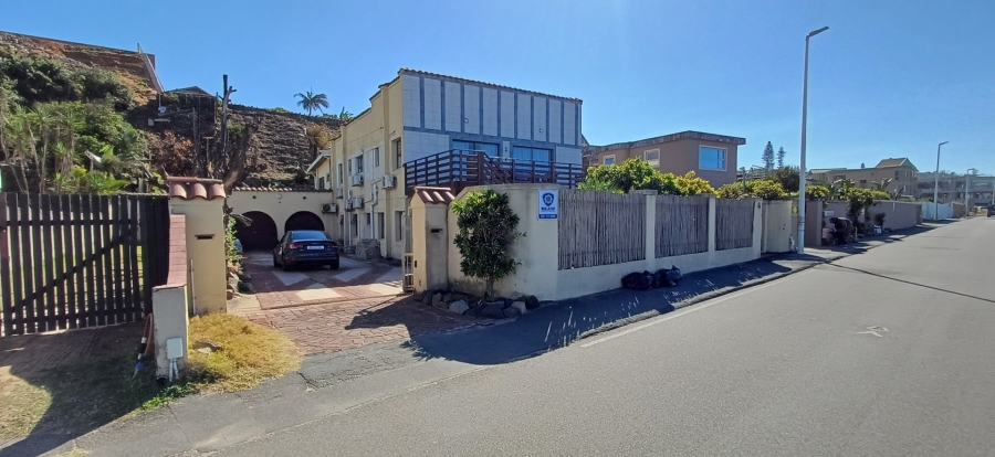 6 Bedroom Property for Sale in Ocean View KwaZulu-Natal