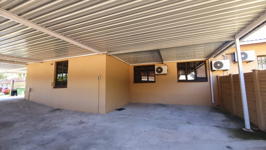 4 Bedroom Property for Sale in Veld En Vlei KwaZulu-Natal