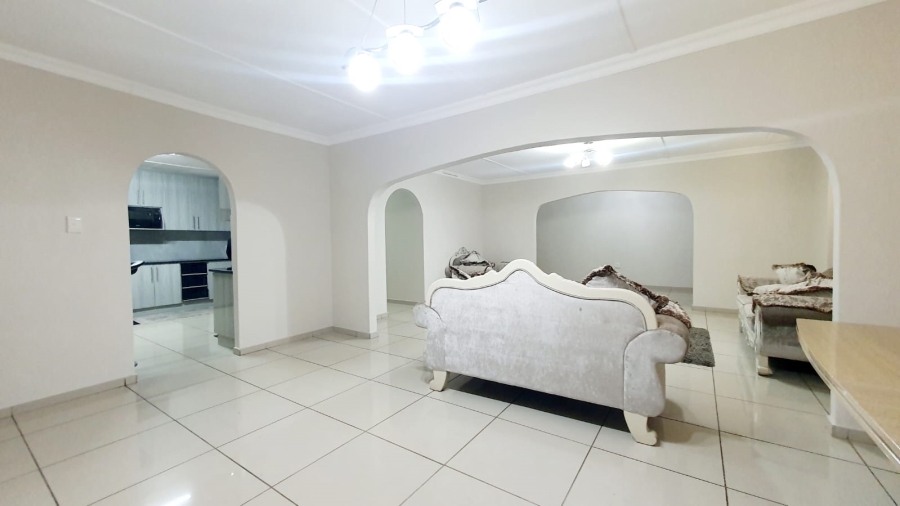 4 Bedroom Property for Sale in Veld En Vlei KwaZulu-Natal