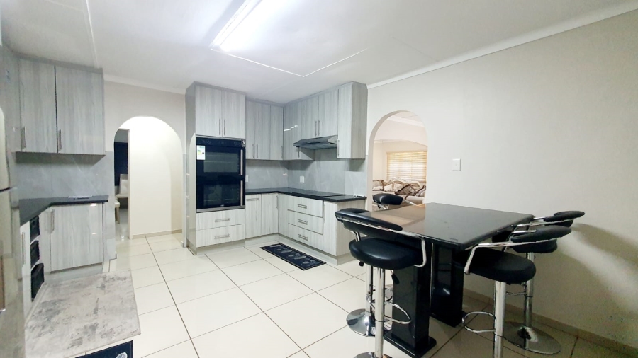 4 Bedroom Property for Sale in Veld En Vlei KwaZulu-Natal