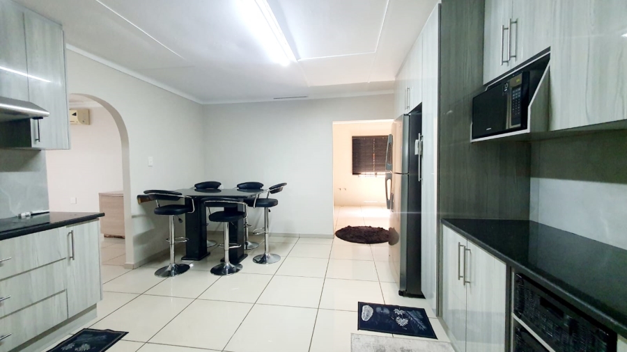 4 Bedroom Property for Sale in Veld En Vlei KwaZulu-Natal