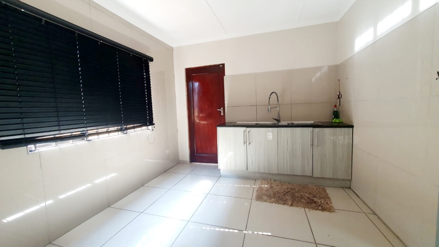 4 Bedroom Property for Sale in Veld En Vlei KwaZulu-Natal