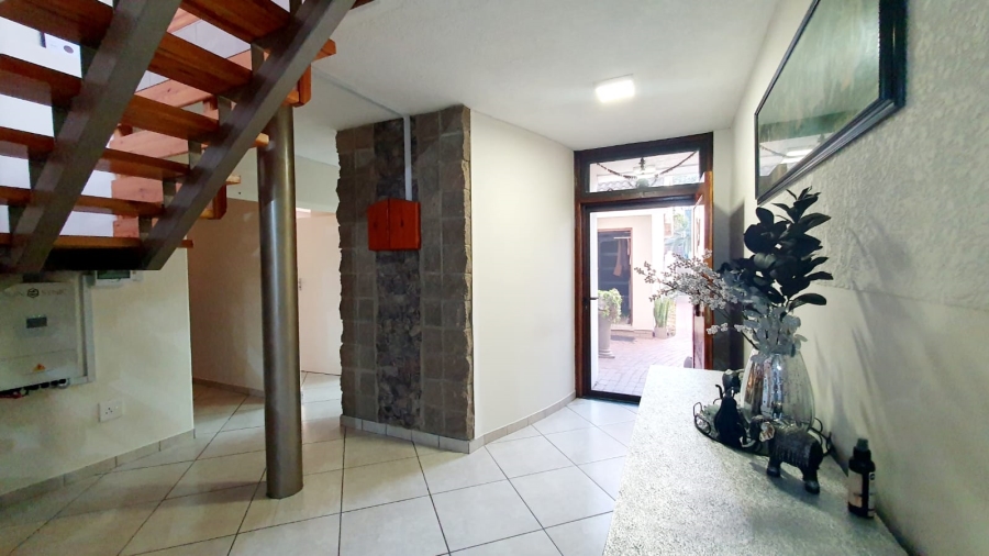 4 Bedroom Property for Sale in Meer En See KwaZulu-Natal