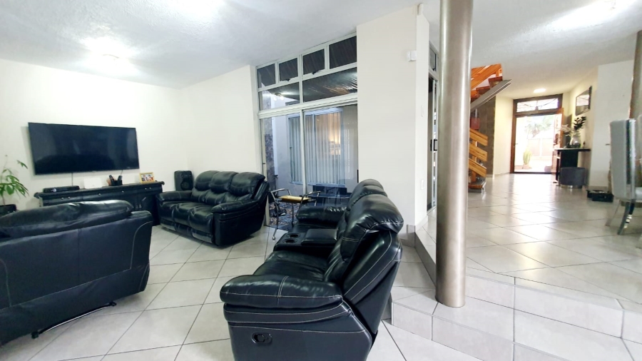 4 Bedroom Property for Sale in Meer En See KwaZulu-Natal