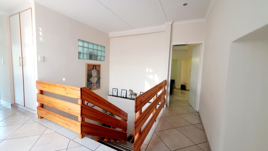 4 Bedroom Property for Sale in Meer En See KwaZulu-Natal