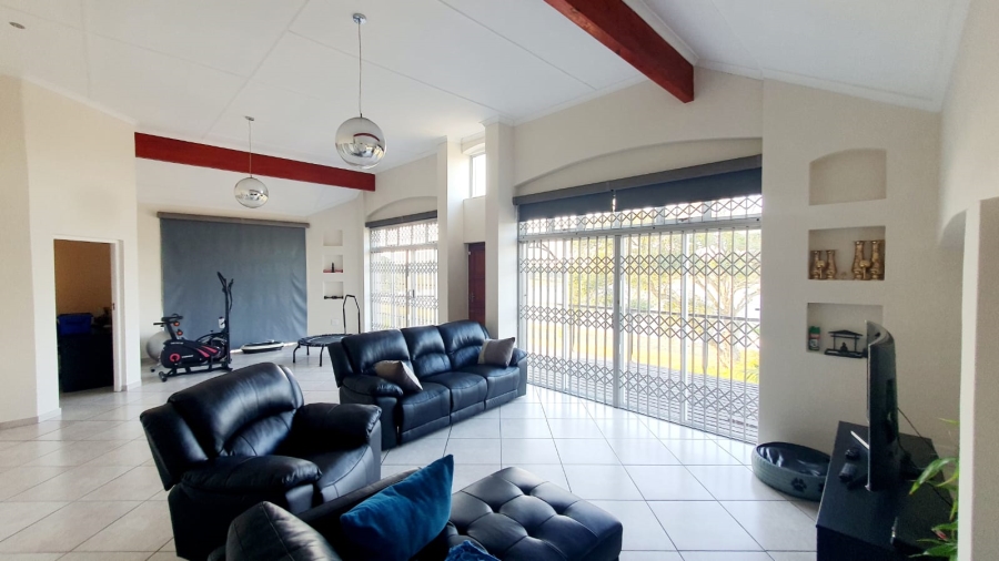 4 Bedroom Property for Sale in Meer En See KwaZulu-Natal