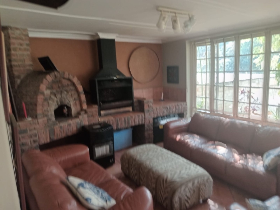 4 Bedroom Property for Sale in Farningham Ridge KwaZulu-Natal