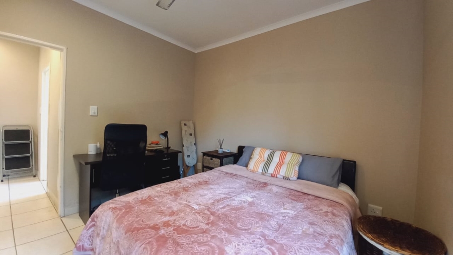 To Let 2 Bedroom Property for Rent in Illovo Beach KwaZulu-Natal