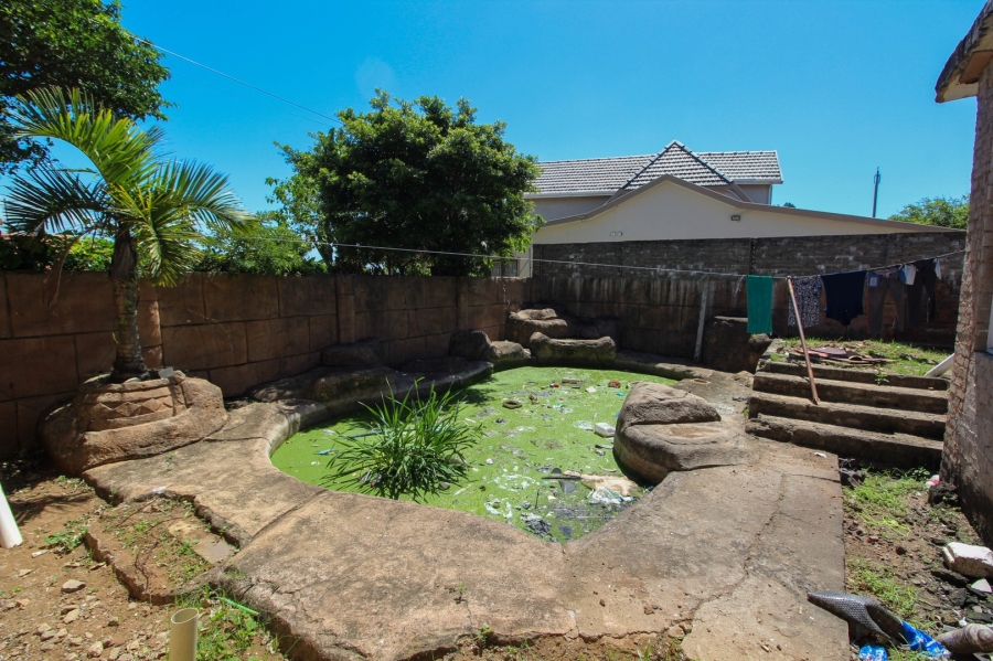 6 Bedroom Property for Sale in Ocean View KwaZulu-Natal