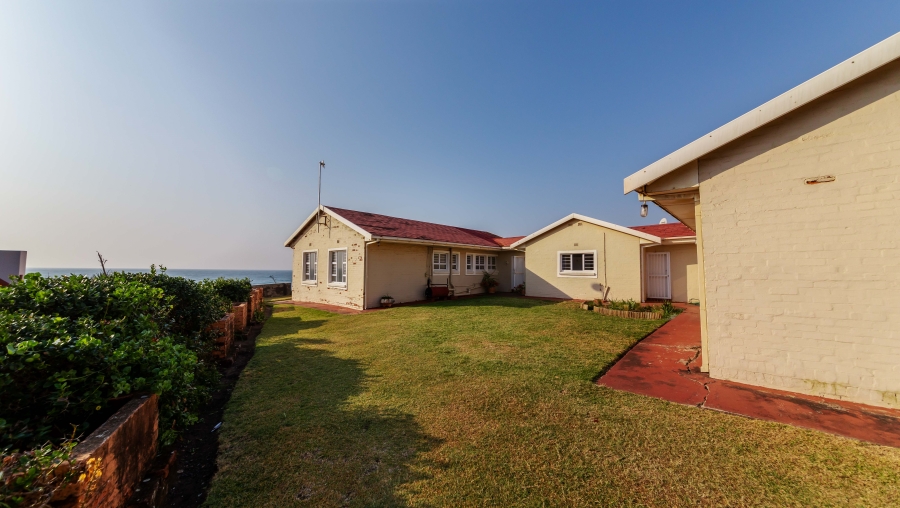 7 Bedroom Property for Sale in Shakas Rock KwaZulu-Natal