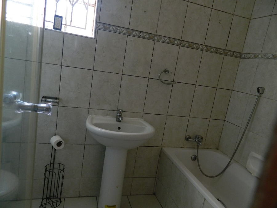 2 Bedroom Property for Sale in Prestbury KwaZulu-Natal