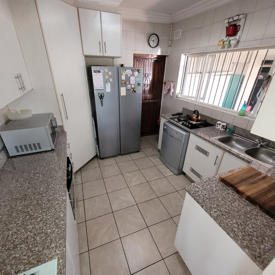 3 Bedroom Property for Sale in Manors KwaZulu-Natal