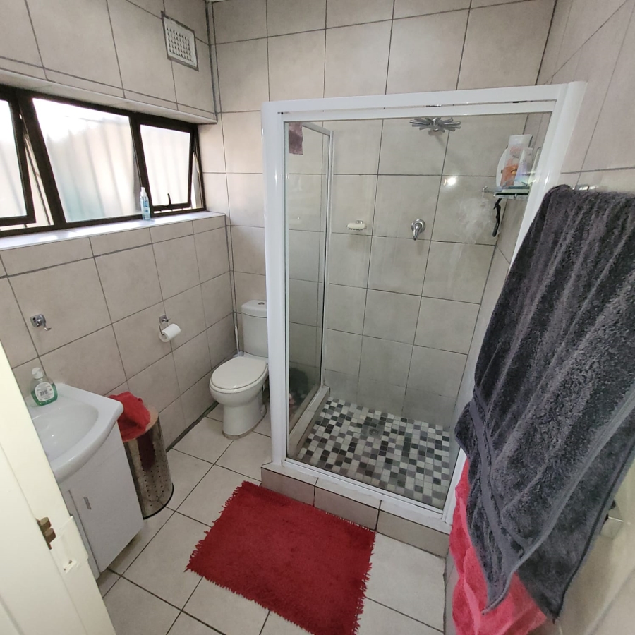 3 Bedroom Property for Sale in Manors KwaZulu-Natal