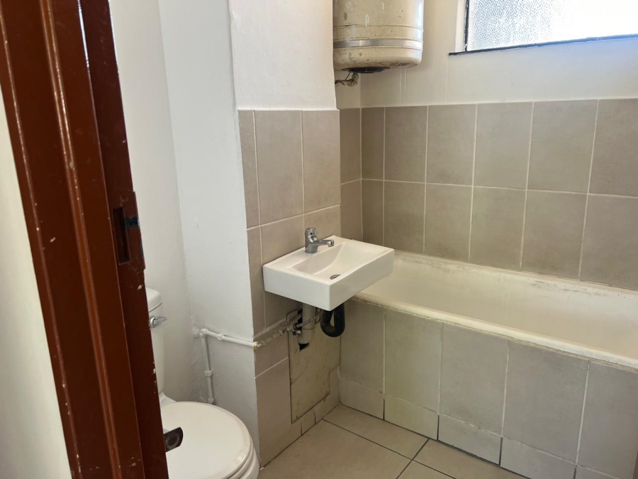 2 Bedroom Property for Sale in Pinetown KwaZulu-Natal