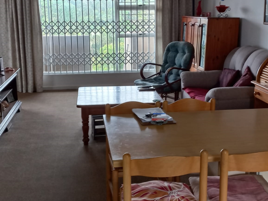 2 Bedroom Property for Sale in Uvongo KwaZulu-Natal