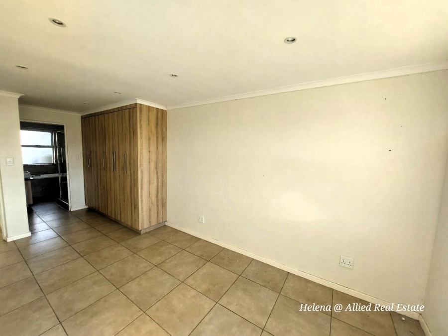 3 Bedroom Property for Sale in Vulintaba Country Estate KwaZulu-Natal