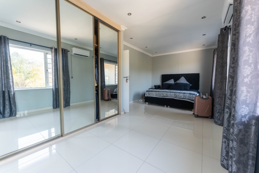 4 Bedroom Property for Sale in La Mercy KwaZulu-Natal