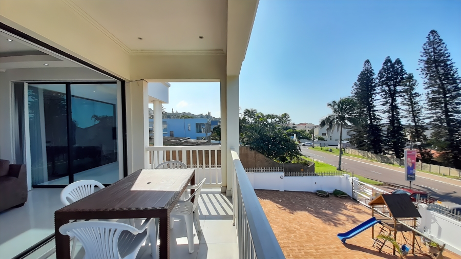 To Let 7 Bedroom Property for Rent in Compensation Beach KwaZulu-Natal