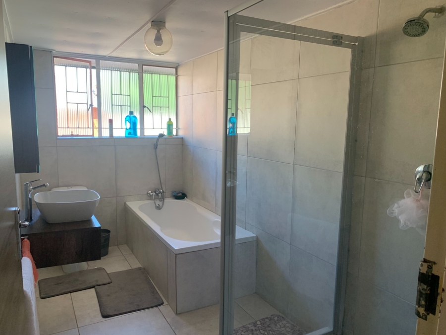 4 Bedroom Property for Sale in Hospitaalpark KwaZulu-Natal