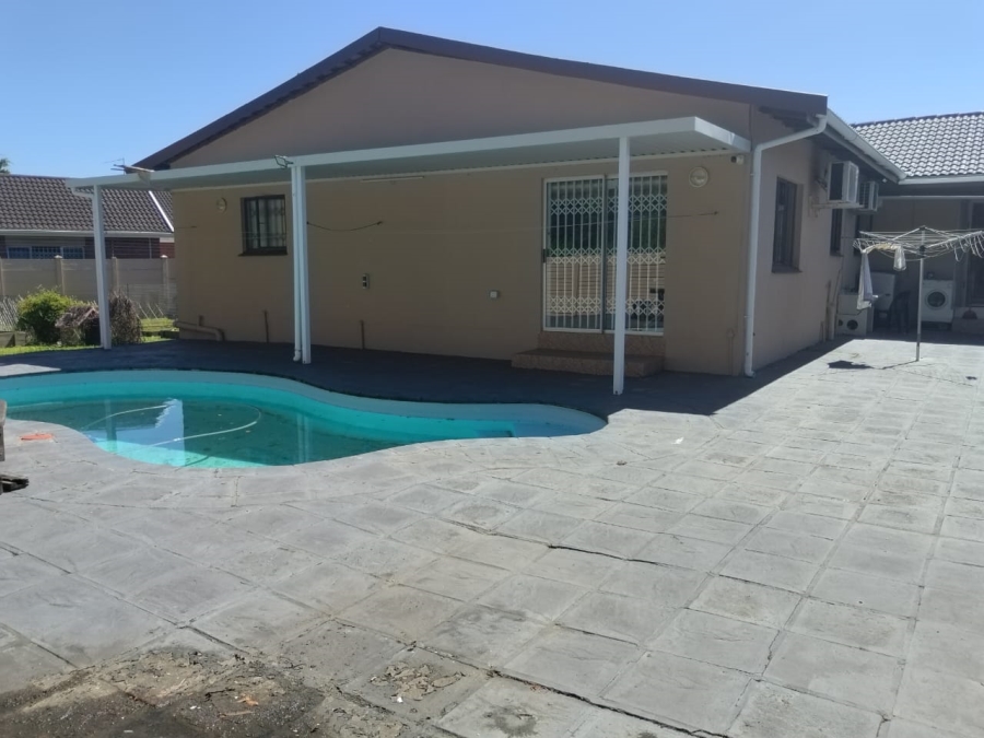 4 Bedroom Property for Sale in Veld En Vlei KwaZulu-Natal