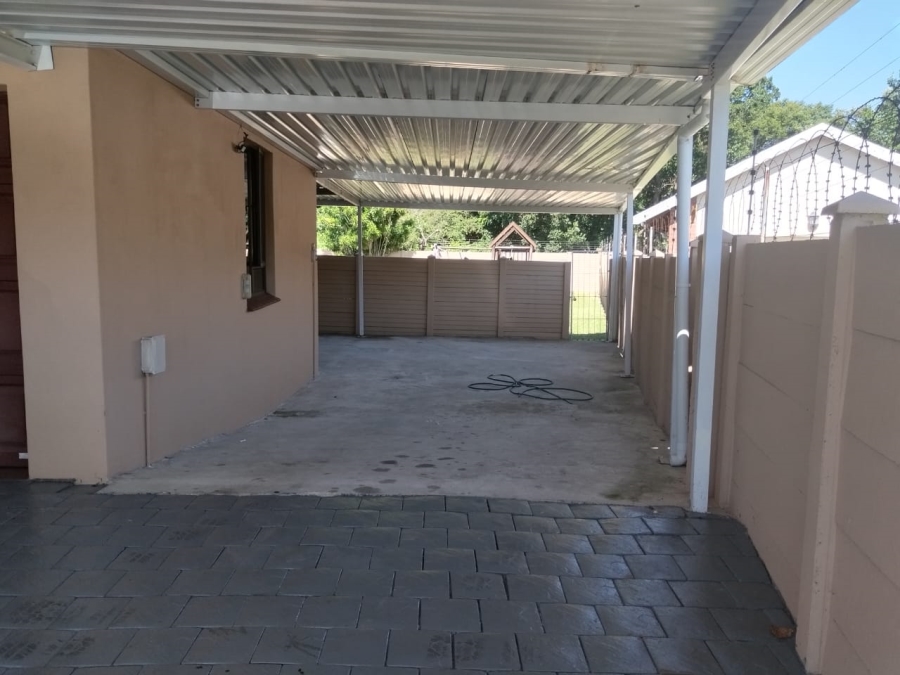 4 Bedroom Property for Sale in Veld En Vlei KwaZulu-Natal