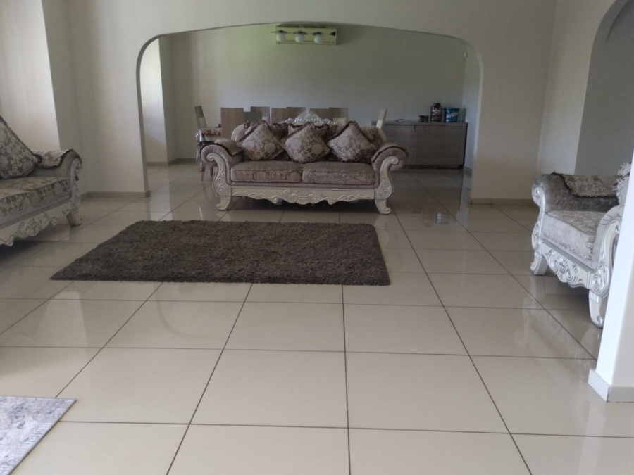 4 Bedroom Property for Sale in Veld En Vlei KwaZulu-Natal