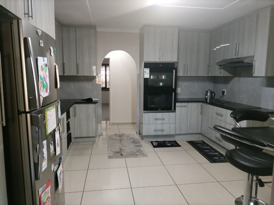 4 Bedroom Property for Sale in Veld En Vlei KwaZulu-Natal