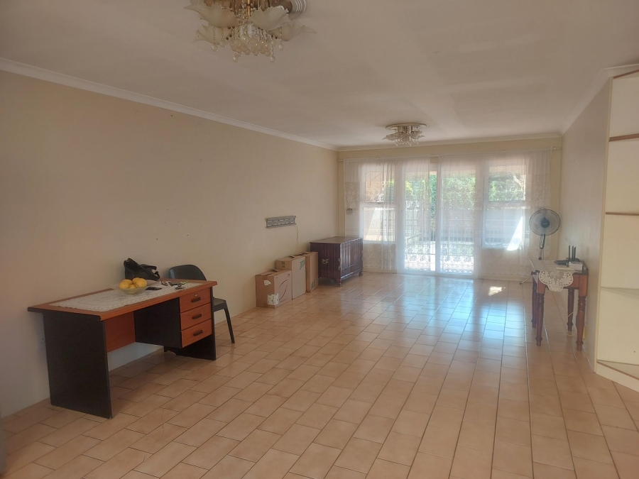 2 Bedroom Property for Sale in Sherwood KwaZulu-Natal