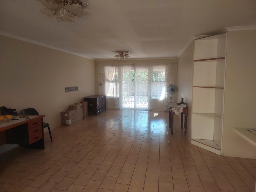 2 Bedroom Property for Sale in Sherwood KwaZulu-Natal