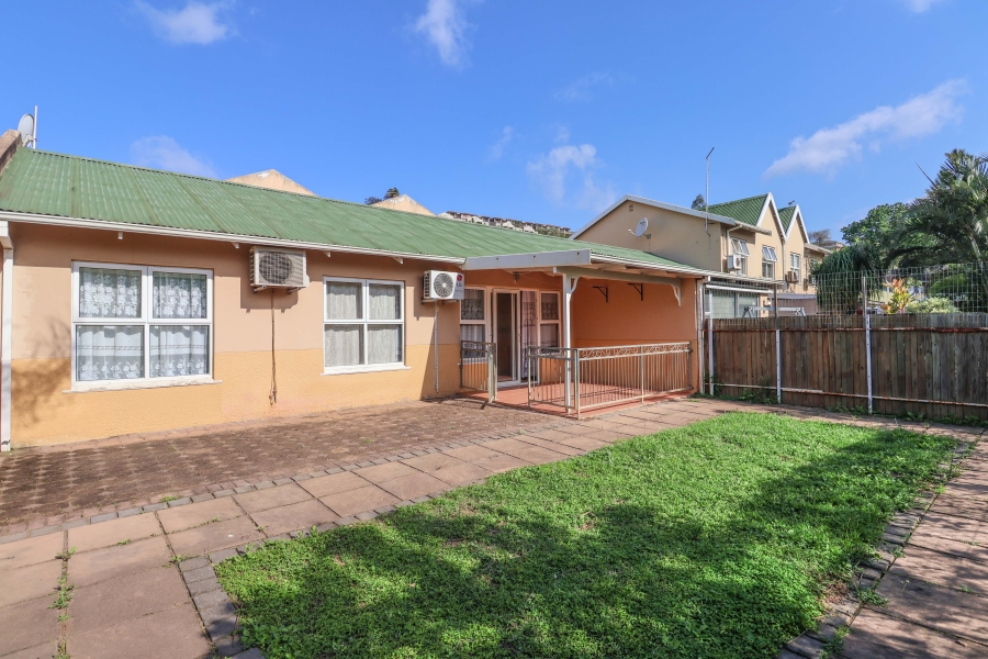 2 Bedroom Property for Sale in Sherwood KwaZulu-Natal