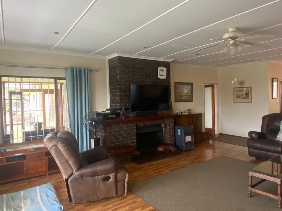 5 Bedroom Property for Sale in Athlone KwaZulu-Natal