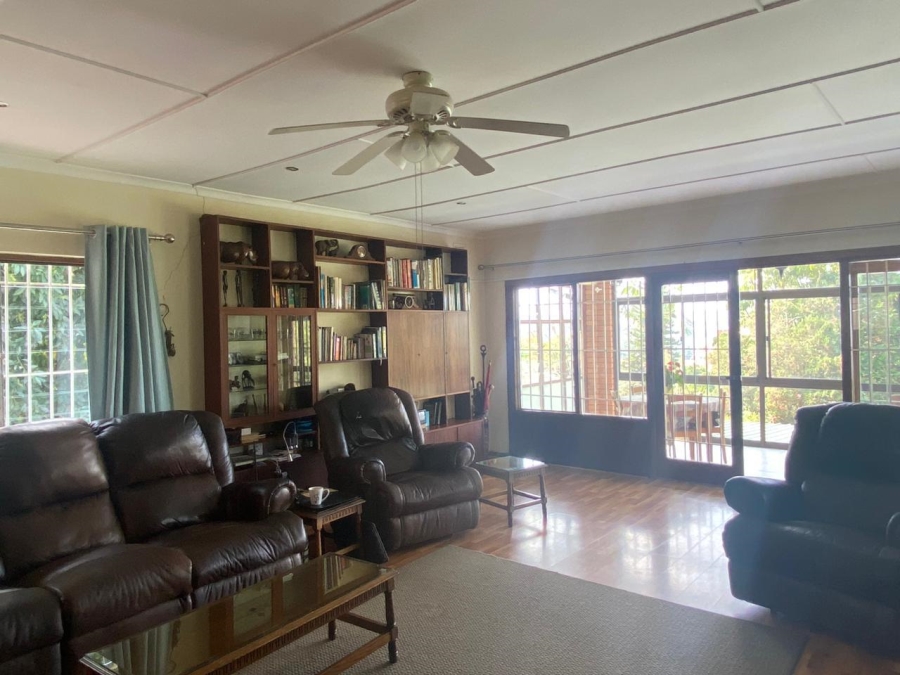 5 Bedroom Property for Sale in Athlone KwaZulu-Natal