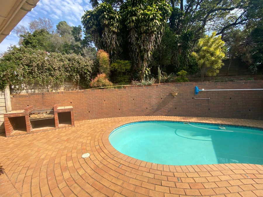 5 Bedroom Property for Sale in Athlone KwaZulu-Natal