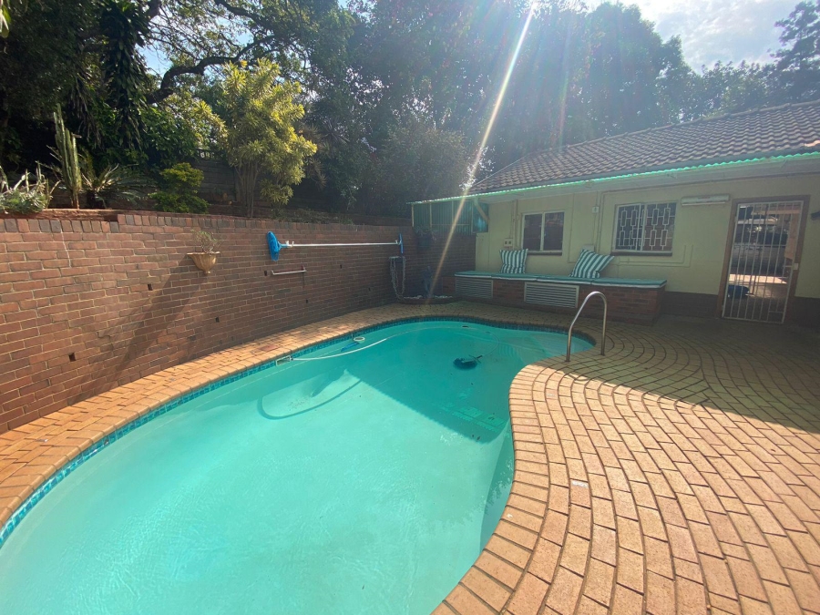 5 Bedroom Property for Sale in Athlone KwaZulu-Natal