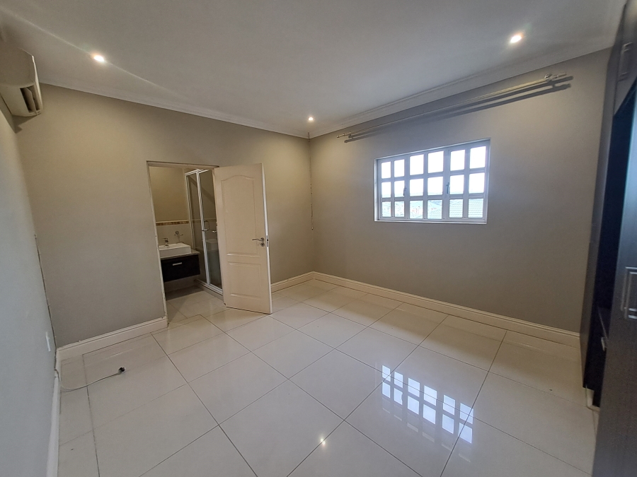 To Let 3 Bedroom Property for Rent in Edgemount Estate KwaZulu-Natal