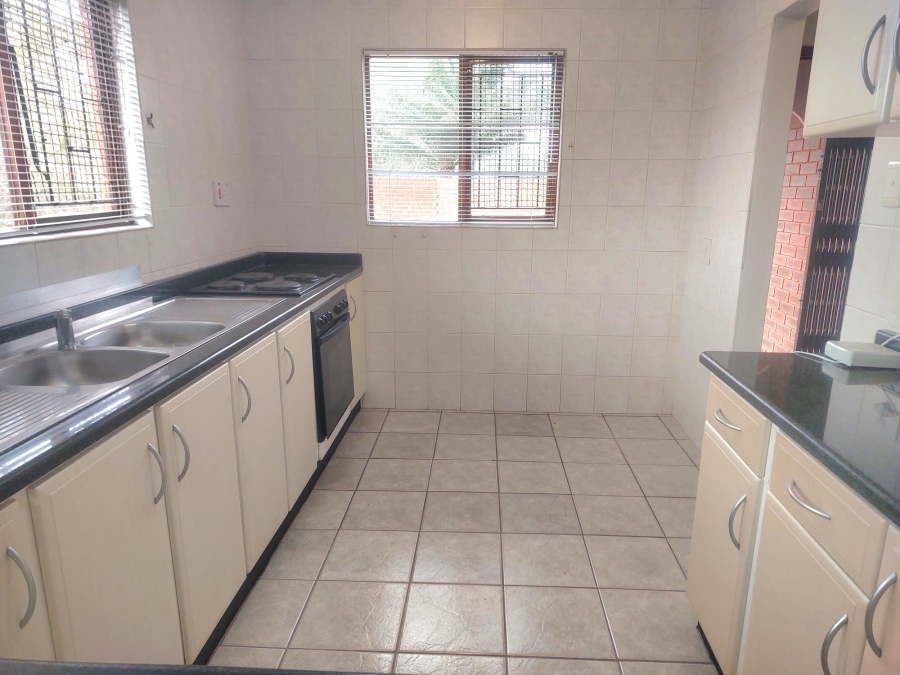 3 Bedroom Property for Sale in Dawncrest KwaZulu-Natal