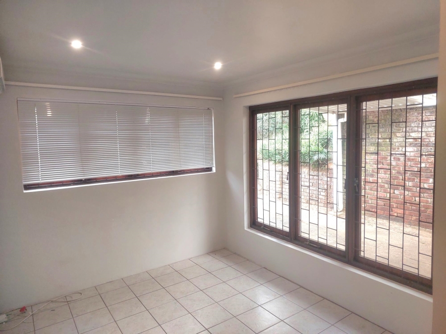 3 Bedroom Property for Sale in Dawncrest KwaZulu-Natal