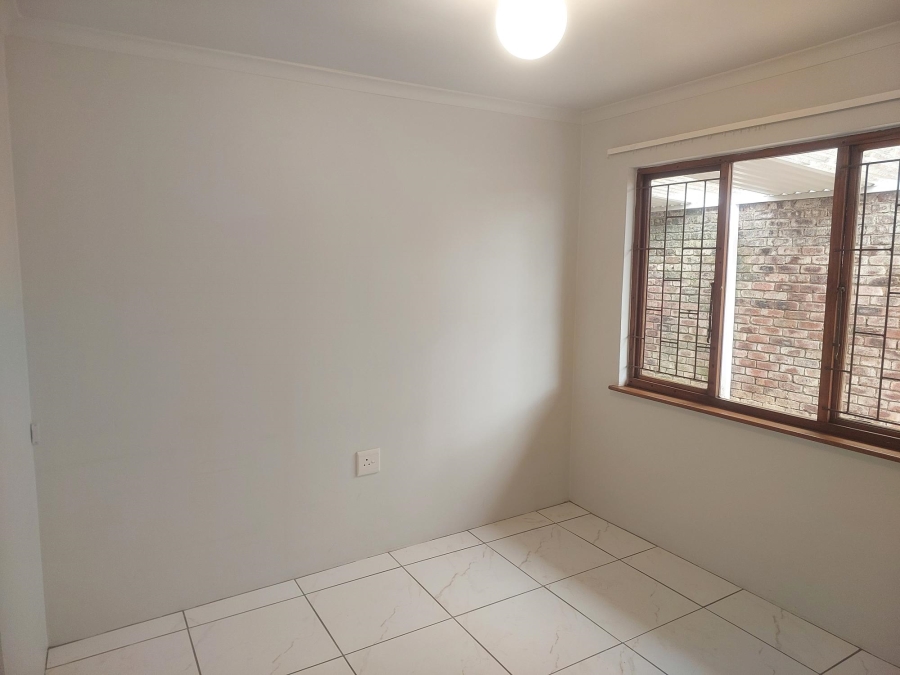 3 Bedroom Property for Sale in Dawncrest KwaZulu-Natal