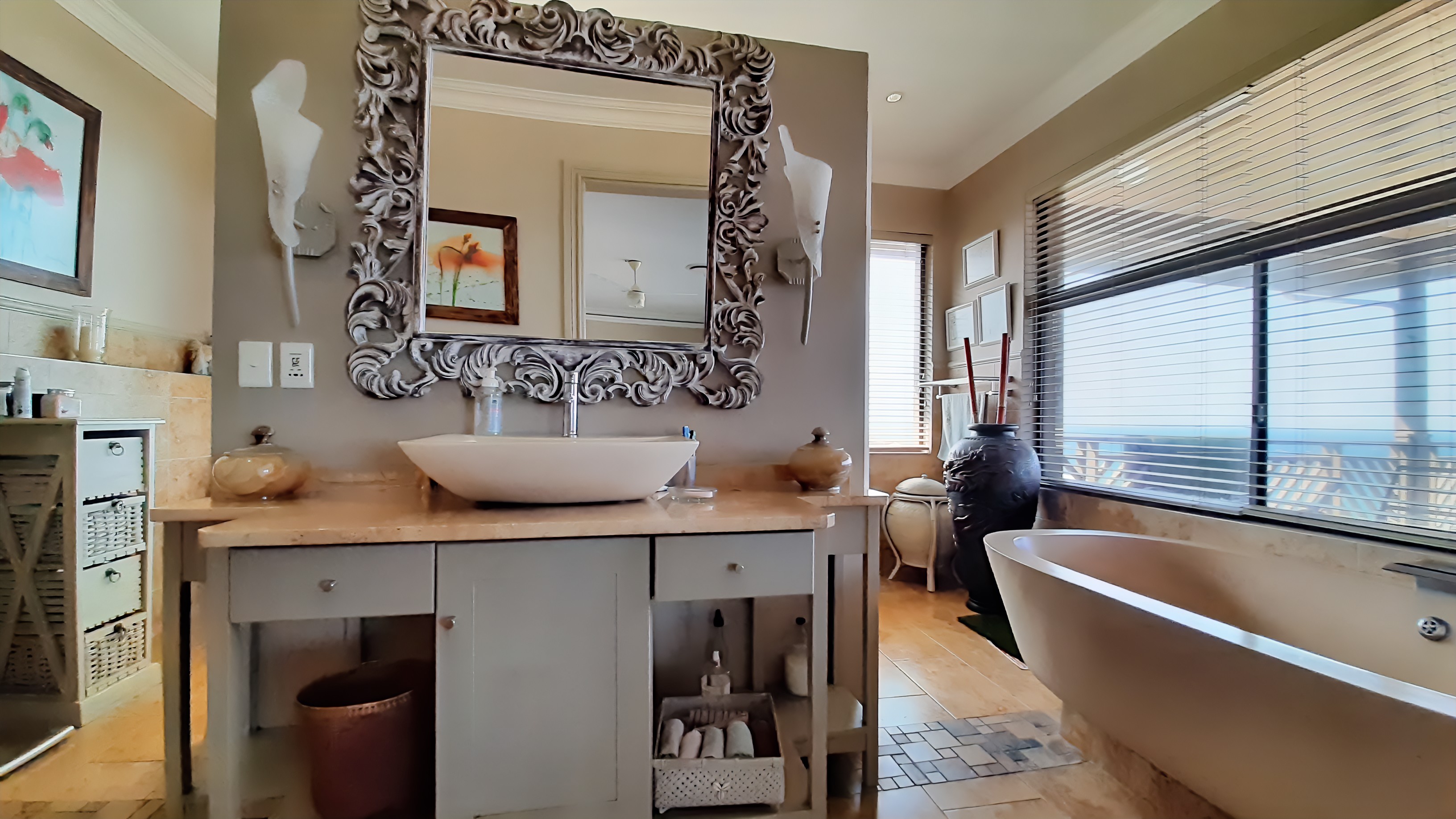 4 Bedroom Property for Sale in Tinley Manor KwaZulu-Natal