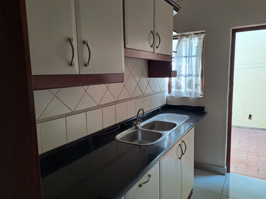 3 Bedroom Property for Sale in Essenwood KwaZulu-Natal