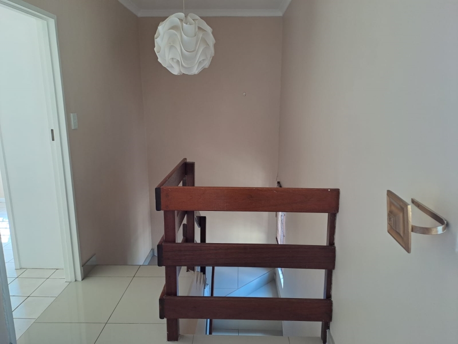 3 Bedroom Property for Sale in Essenwood KwaZulu-Natal